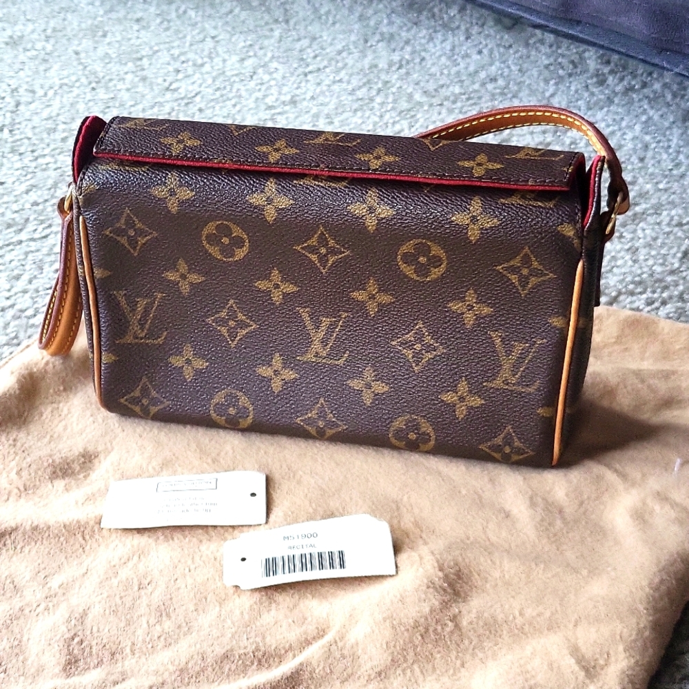 LOUIS VUTTION RECITAL HANDBAG